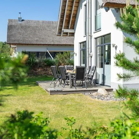 In Usedom With 3 Bedrooms بيت للعطل *